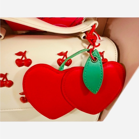 🍒 RARE Betsey Johnson Cherry Heart Bag NWT Boxed | Valentine Collectible 🍒 - Picture 2 of 7
